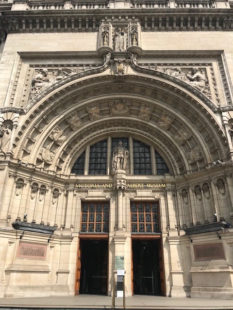 V&A 1